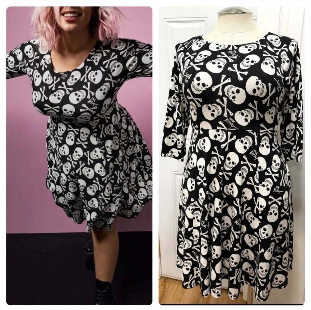 Torrid 1 (1X 14/16) Betsey Johnson Tattoo Skull X Bones Ponte Mini Skater Dress